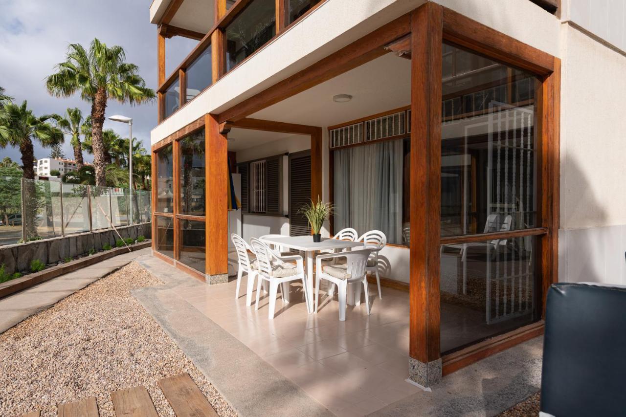Apartment Front Papagayos